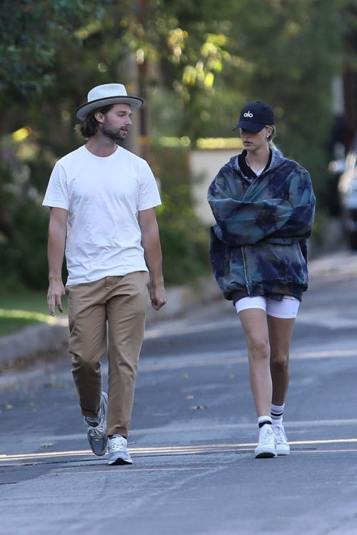 Abby Champion and Patrick Schwarzenegger Out in Pacific Palisades 2020/06/17 9