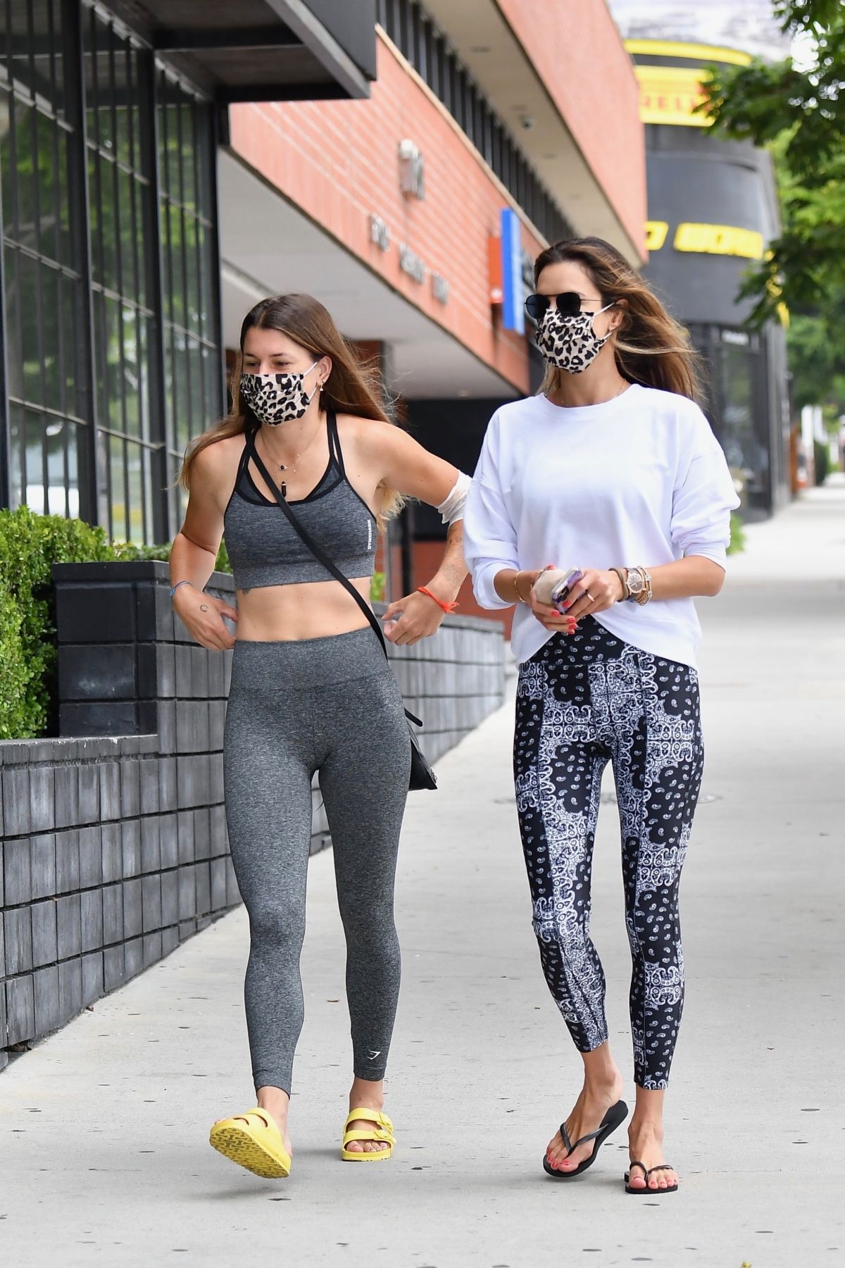 Alessandra Ambrosio at a Gym in Hollywood 2020/06/19