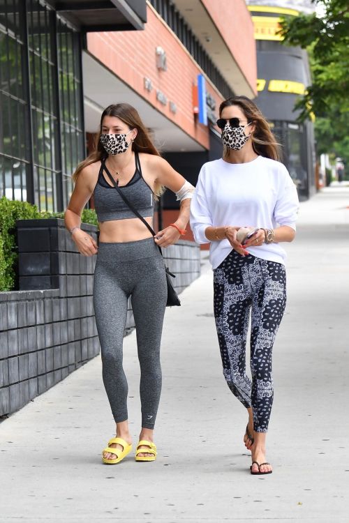 Alessandra Ambrosio at a Gym in Hollywood 2020/06/19 10