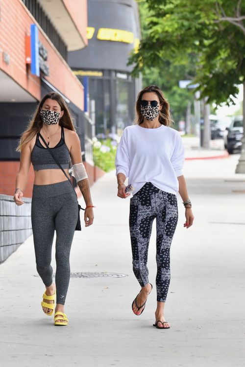 Alessandra Ambrosio at a Gym in Hollywood 2020/06/19 12