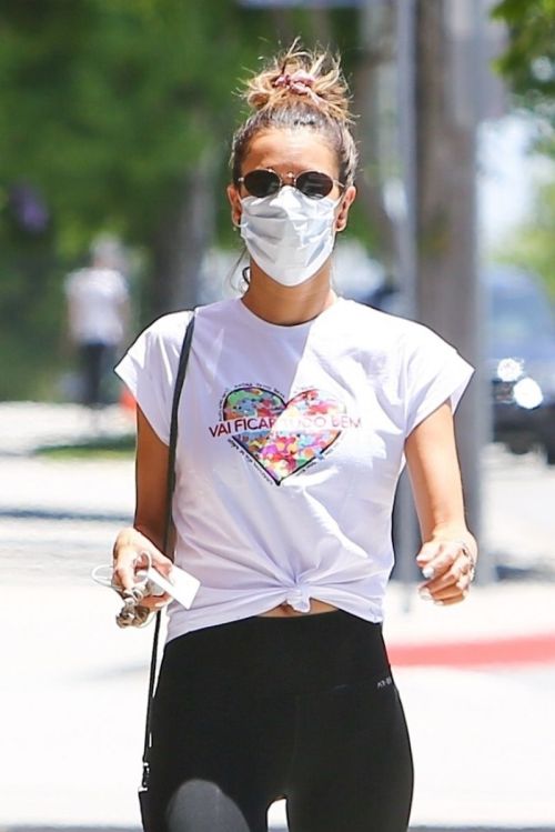 Alessandra Ambrosio Leaves a Gym in Brentwood 2020/06/15