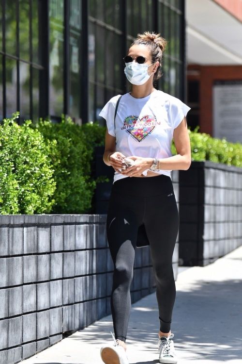 Alessandra Ambrosio Leaves a Gym in Brentwood 2020/06/15 7