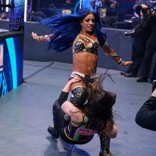 Alexa Bliss & Nikki Cross vs. Bayley & Sasha Banks - SmackDown 2020/06/05 7