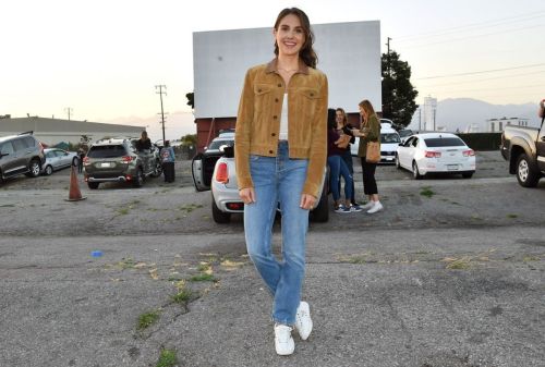 Alison Brie at The Rental Advanced Screening in Los Angeles 2020/06/18 8