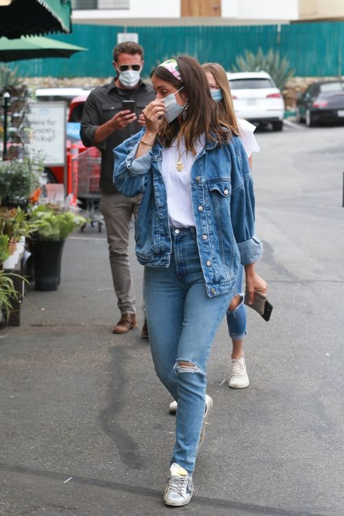 Ana de Armas in Double Denim Out Shopping in Los Angeles 2020/06/05