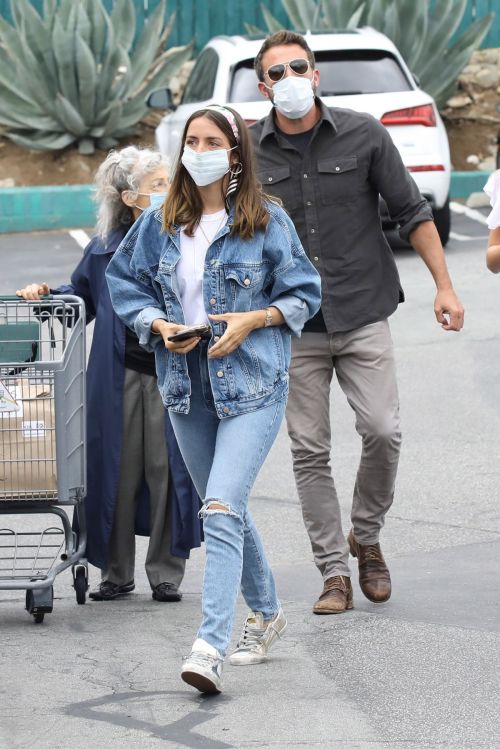 Ana de Armas in Double Denim Out Shopping in Los Angeles 2020/06/05