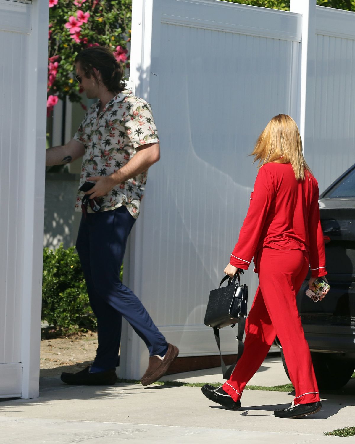 Ariel Winter Arrives at Her Home in Los Angeles 2020/06/07