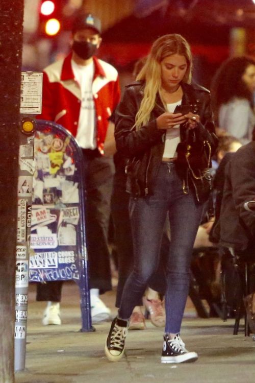 Ashley Benson and G-Eazy Out for Dinner in Los Feliz 2020/06/20 5