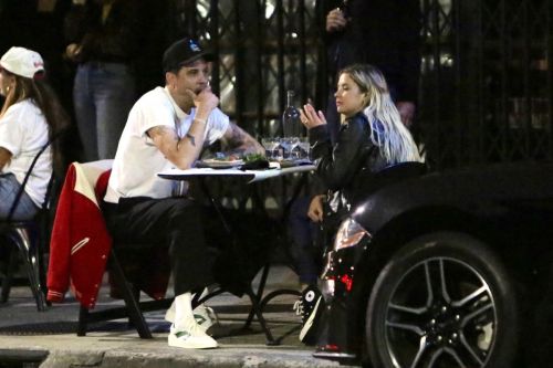 Ashley Benson and G-Eazy Out for Dinner in Los Feliz 2020/06/20 7