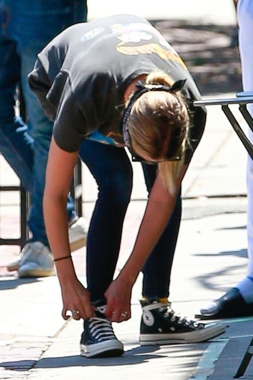 Ashley Benson Wearing Banda Mask Out in West Hollywood 2020/06/13 8