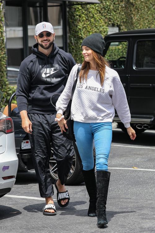 Ashley Greene Arrives at South Beverly Grill in Beverly Hills 2020/06/18 5