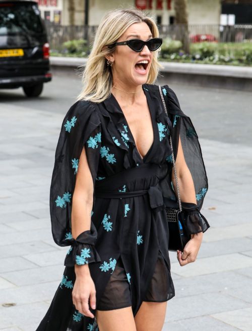 Ashley Roberts flashes her legs outside Heart FM Radio in London 2020/06/04 10