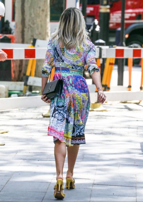 Ashley Roberts Leaves Global Radio in London 2020/06/09 7