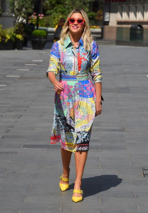 Ashley Roberts Leaves Global Radio in London 2020/06/09 9
