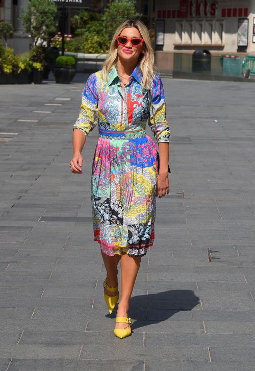 Ashley Roberts Leaves Global Radio in London 2020/06/09 11