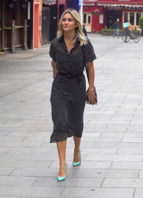 Ashley Roberts Leaves Global Radio in London 2020/06/11 3