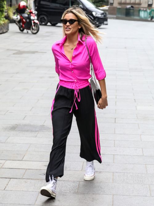 Ashley Roberts Leaves Global Radio in London 2020/06/12 1