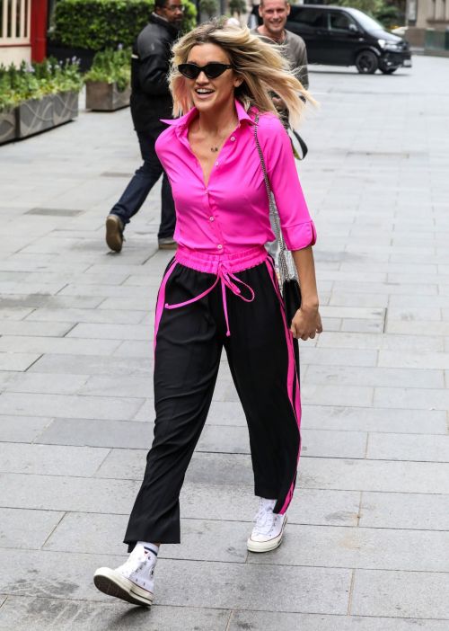 Ashley Roberts Leaves Global Radio in London 2020/06/12 3