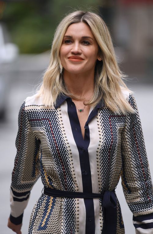 Ashley Roberts Leaves Global Studios in London 2020/06/03 7