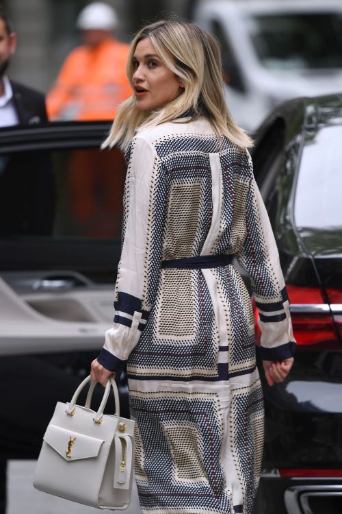 Ashley Roberts Leaves Global Studios in London 2020/06/03 9
