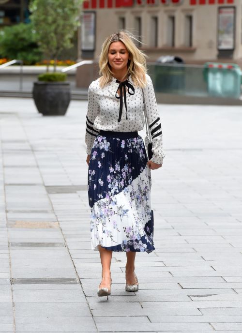 Ashley Roberts seen in Beautiful Skirt at Global Radio in London 2020/06/05 3