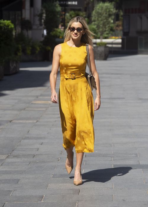 Ashley Roberts wearing Mustard Color Dress at Global Radio in London 2020/06/02 1