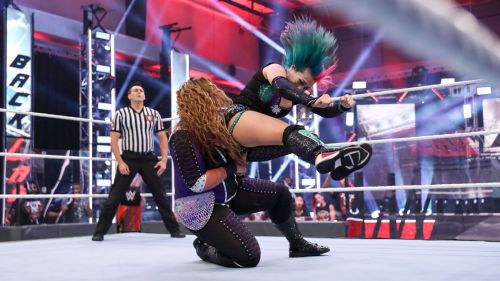 Asuka vs. Nia Jax at WWE Backlash 2020 4