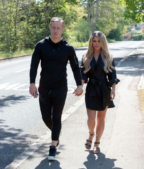 Bianca Gascoigne and Kris Boyson Out in Gravesend 2020/06/15 7