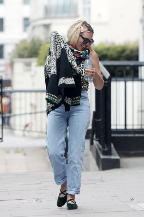 Billie Piper Out and About in London 2020/06/03 2