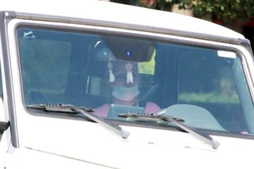 Britney Spears Driving Out in Thousand Oaks 2020/06/19