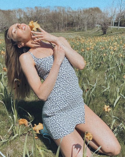 Candice Swanepoel Outside Photoshoot, May 2020