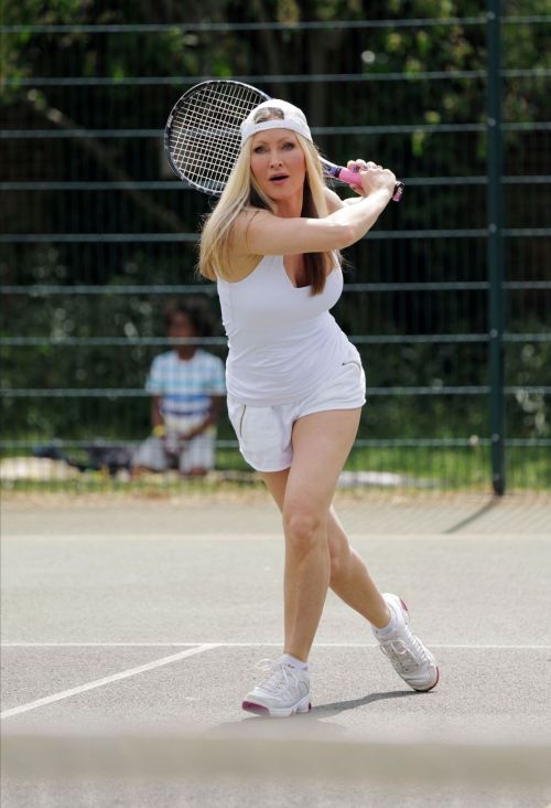 Caprice Bourret Playing Tennis in London 2020/06/05 5