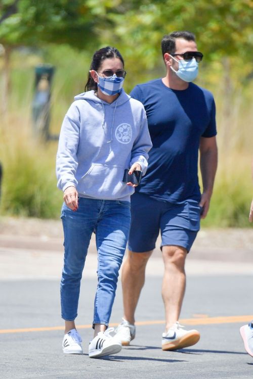 Courteney Cox Shopping at Farmer