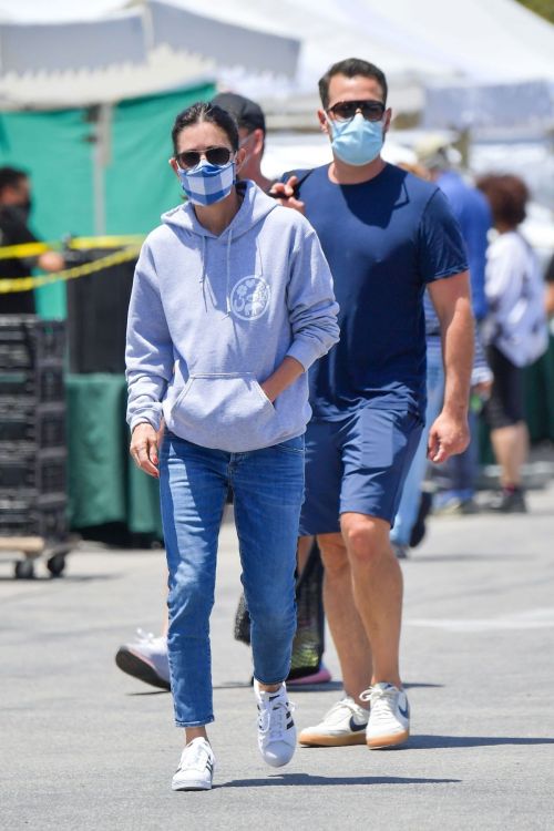 Courteney Cox Shopping at Farmer