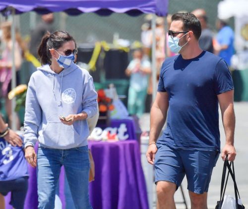 Courteney Cox Shopping at Farmer