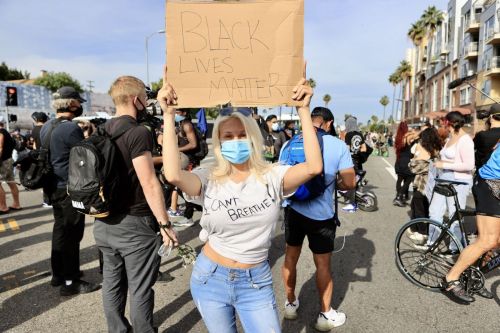 Courtney Stodden at a Black Lives Matter Protest in Los Angeles 2020/06/01