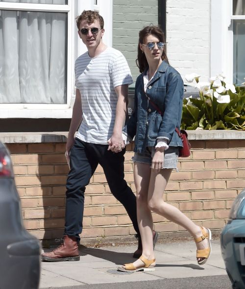 Daisy Edgar-Jones and Tom Varey Out in London 2020/06/14 5