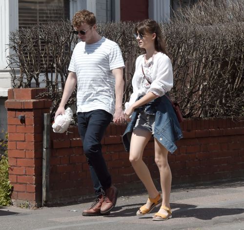 Daisy Edgar-Jones and Tom Varey Out in London 2020/06/14 7
