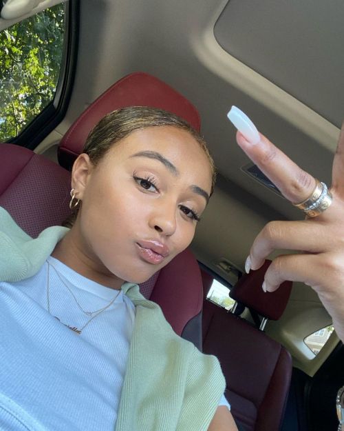 Daniella Perkins in Denim Photos Shared Instagram 2020/06/20 2