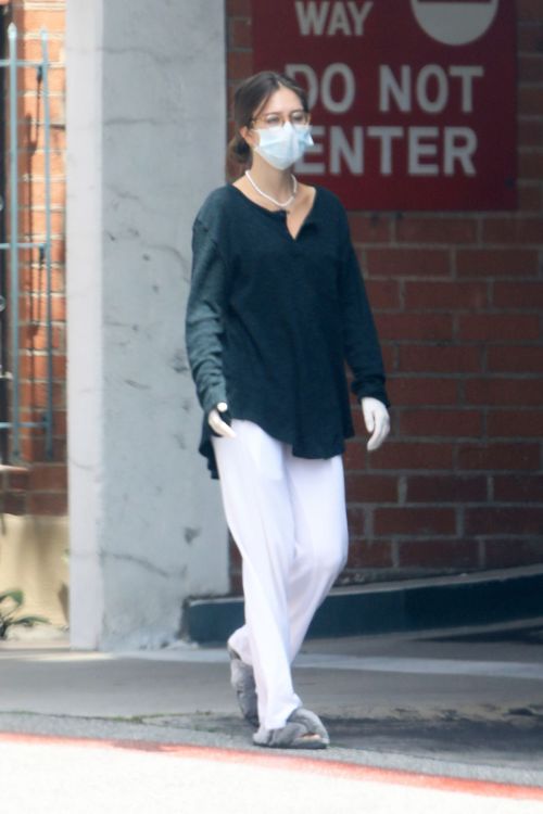 Delilah Belle Hamlin Wearing a Mask Out in Beverly Hills 2020/06/01 1