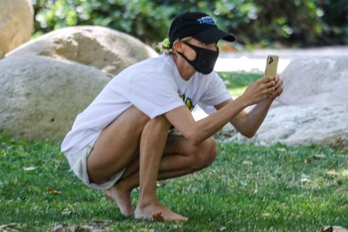 Diane Kruger at a Park in Beverly Hills 2020/06/14 6