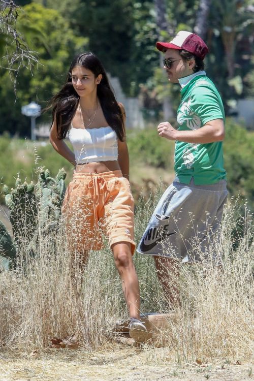 Elisha Herbert Out Hiking in Los Angeles 2020/06/04 1