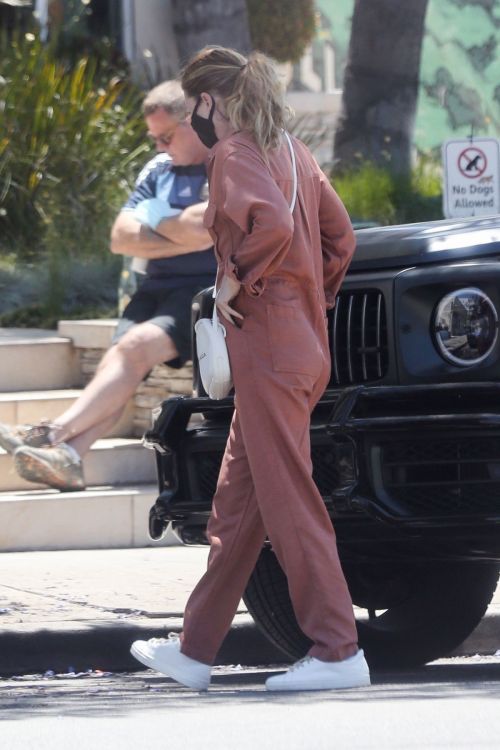Ellen Pompeo Out and About in Los Feliz 2020/06/07