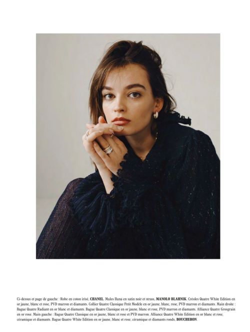 Emma Mackey for L
