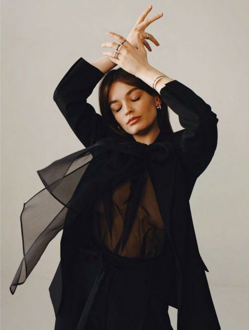Emma Mackey for L
