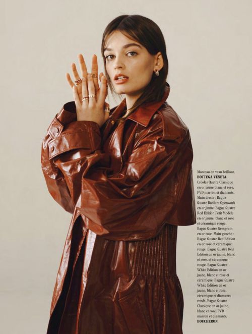 Emma Mackey for L