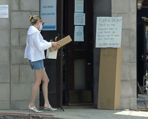 Emma Roberts in Denim Shorts Out in Los Angeles 2020/06/12 6