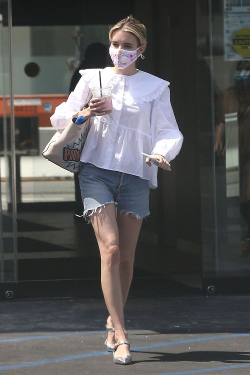 Emma Roberts in Denim Shorts Out in Los Angeles 2020/06/12