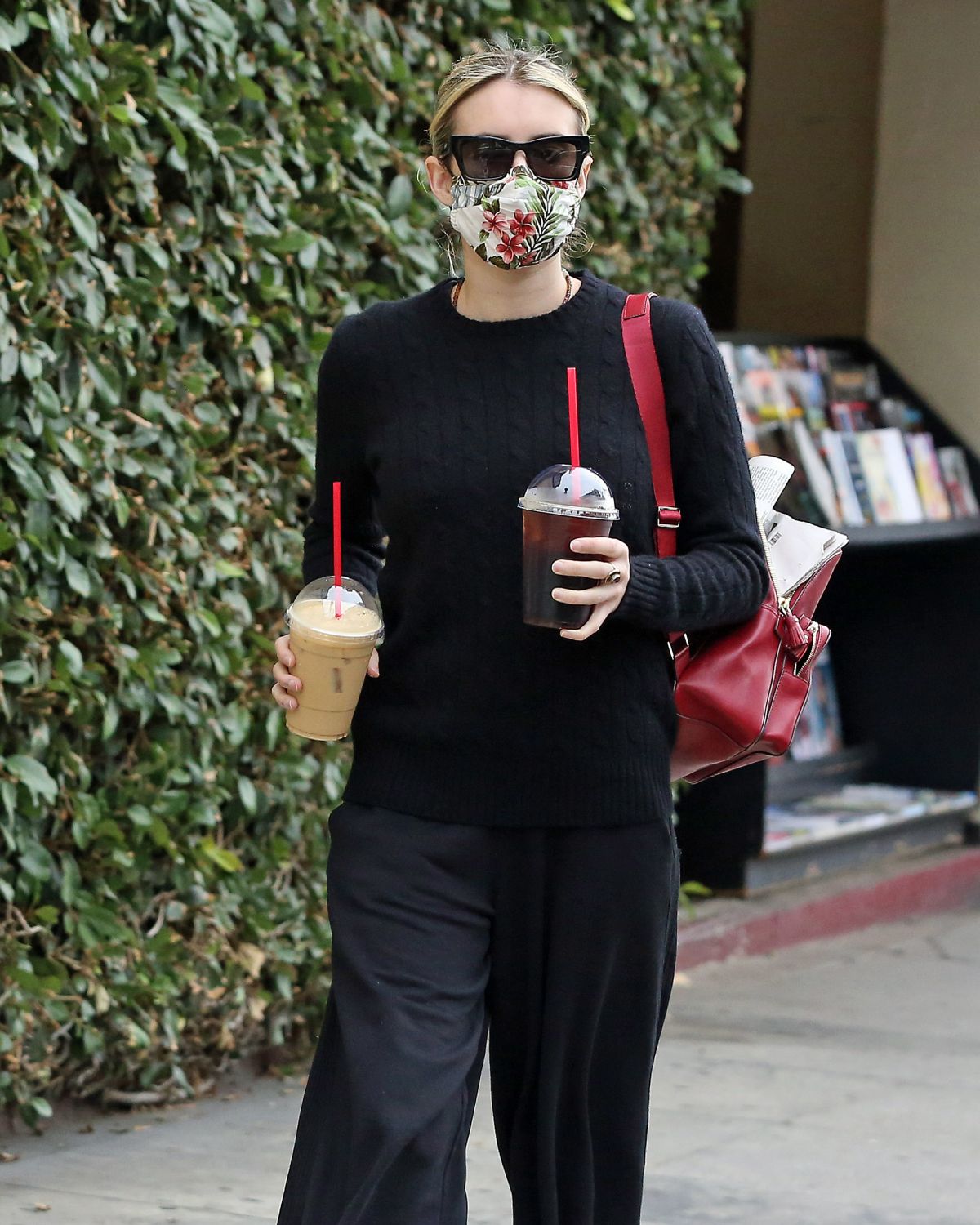 Emma Roberts Out for Coffee in Los Angeles 2020/06/05