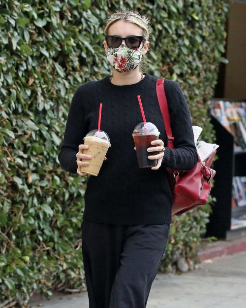 Emma Roberts Out for Coffee in Los Angeles 2020/06/05 9